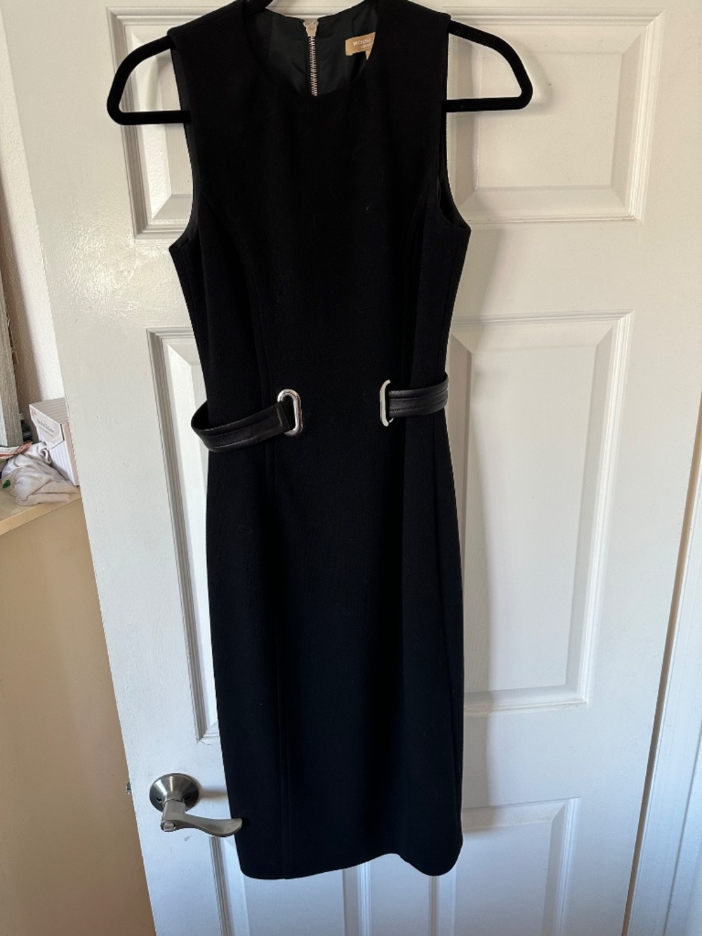 Michel Kors ZIPPER BACK , BELTED ITALIAN VIRGIN WOOL CREPE SHEATH DRESS - Picture 2 of 6